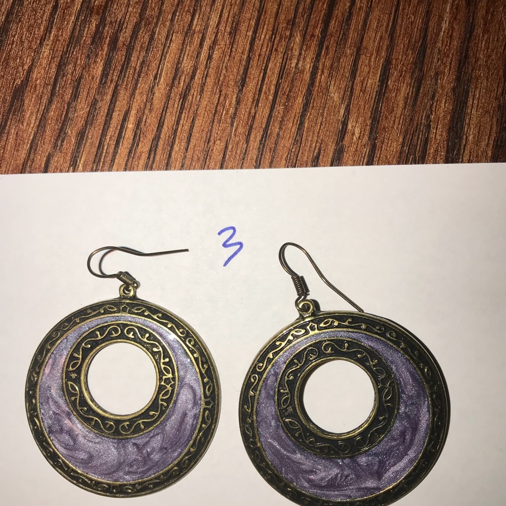 Earring - Picture 4 of 4